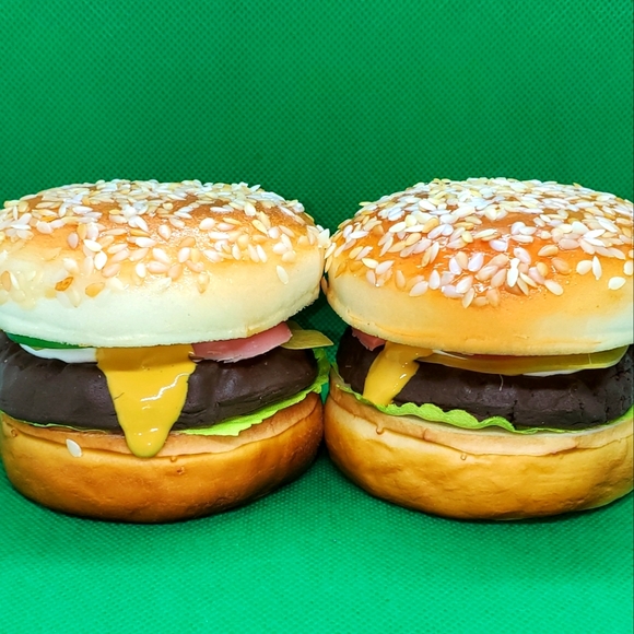 2PCS ARTIFICIAL BURGERS - Picture 2 of 3